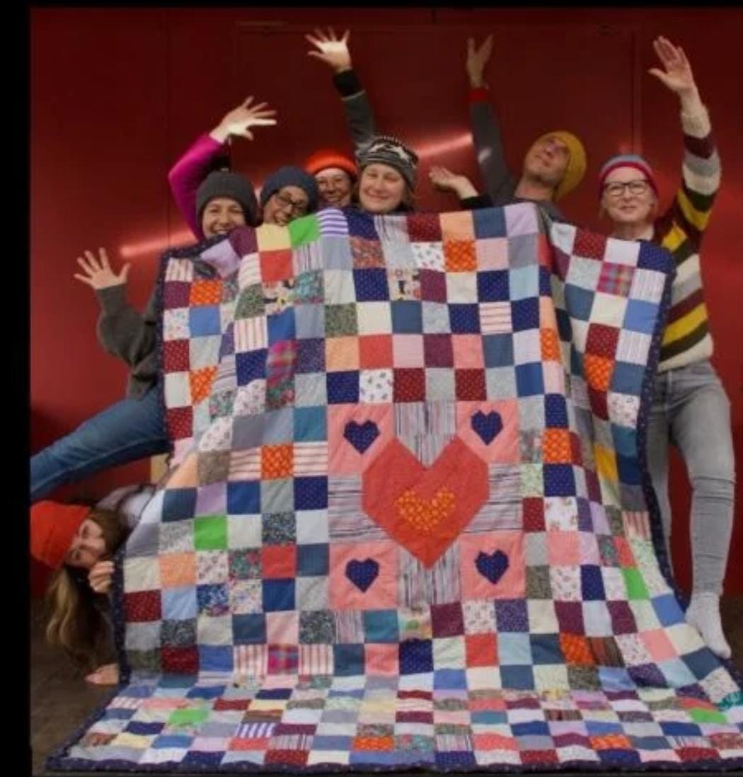 PRIZE DRAW – by the Floating Quilters of Hermitage, in aid of Ukrainian refugees